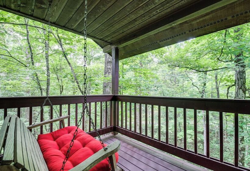 Secluded Cabin W/ Hot Tub   9 Mi To Dollywood!