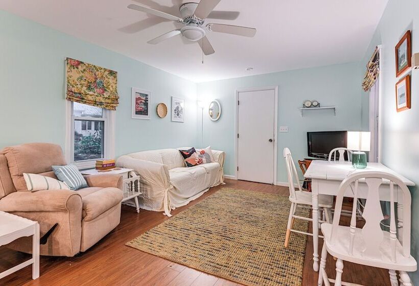 Secluded East Tawas Cabin W/ Private Beach Access!