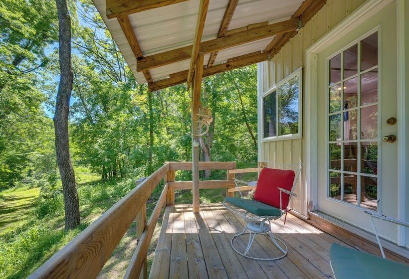 Secluded St Charles Cabin W/ Gas Grill + Fire Pit!