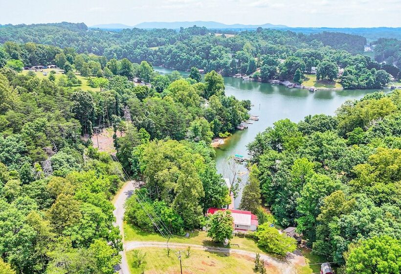 Smith Mountain Lake Cottage W/ Dock + Fire Pit!