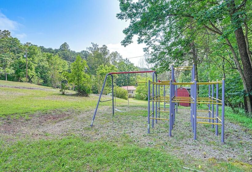 Smith Mountain Lake Cottage W/ Dock + Fire Pit!