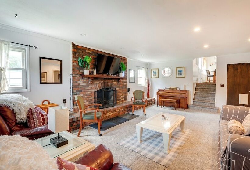 Somerset Home W/ Large Yard Near Parks & Trails