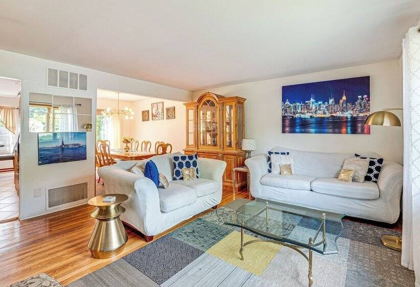 Somerset Home W/ Large Yard Near Parks & Trails