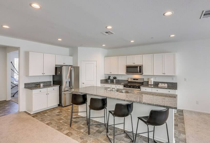 Coachella Home W/ Game Room & 1 Pm Check Out