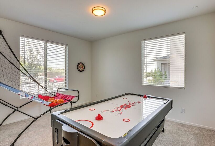 Coachella Home W/ Game Room & 1 Pm Check Out