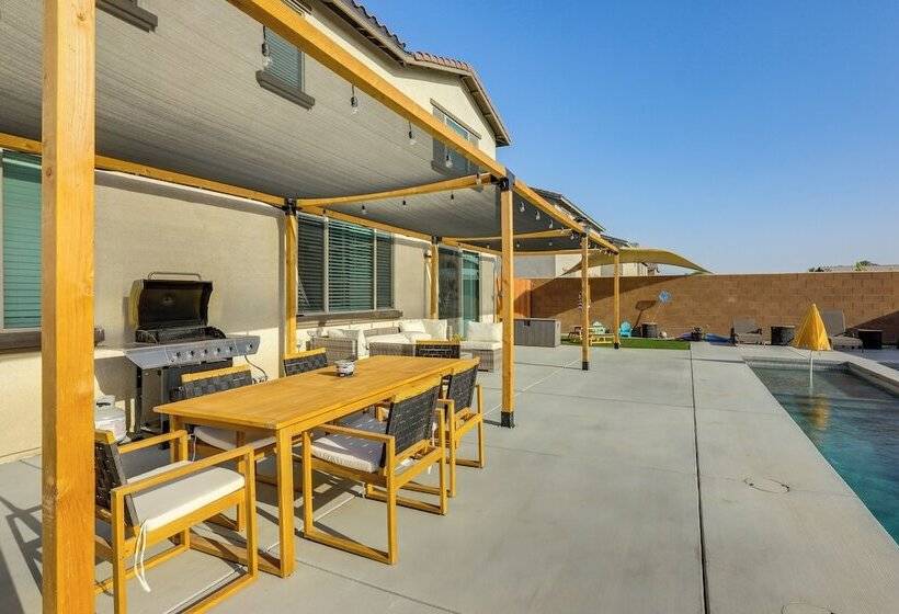 Coachella Home W/ Game Room & 1 Pm Check Out