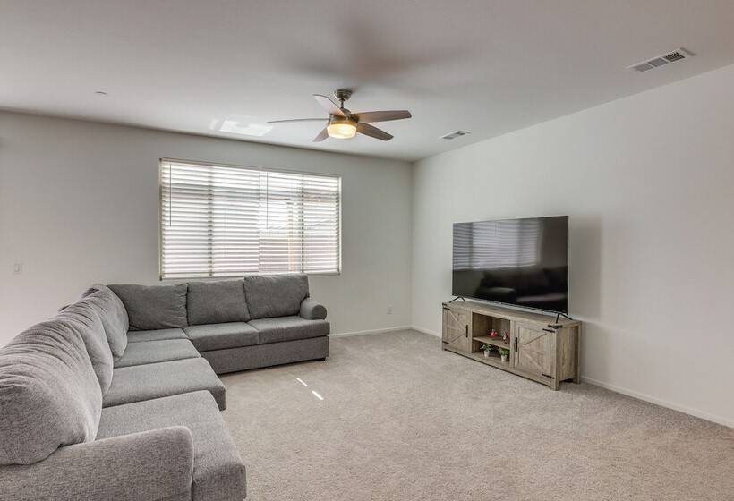 Coachella Home W/ Game Room & 1 Pm Check Out