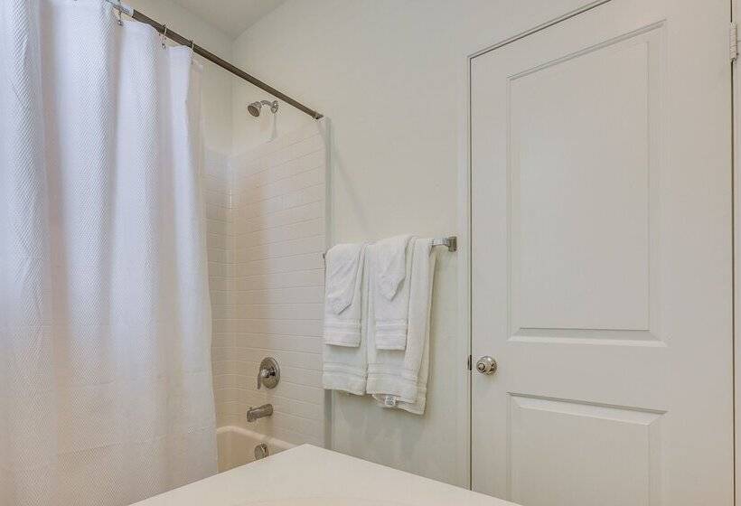 Coachella Home W/ Game Room & 1 Pm Check Out