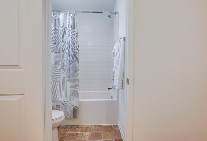 Coachella Home W/ Game Room & 1 Pm Check Out