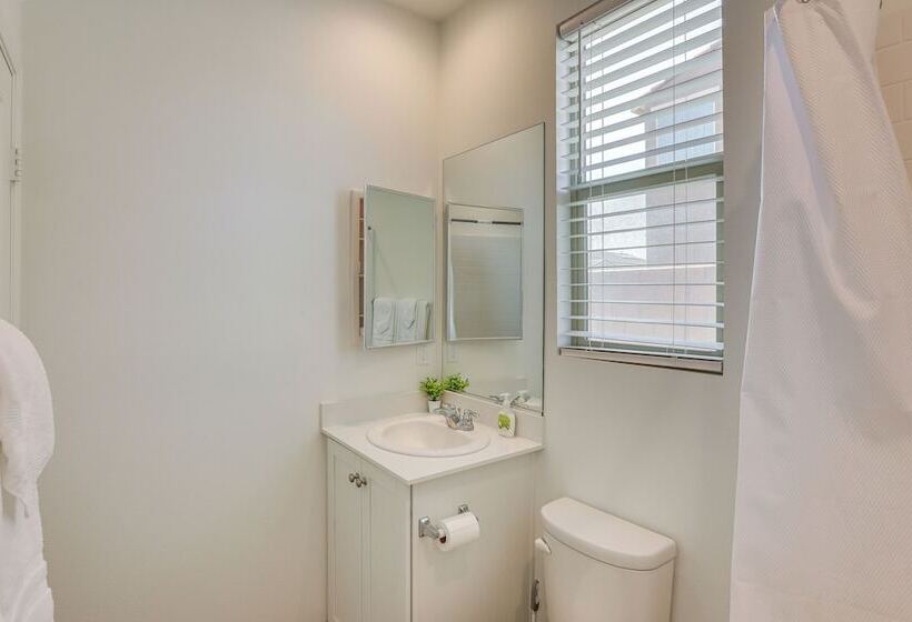 Coachella Home W/ Game Room & 1 Pm Check Out