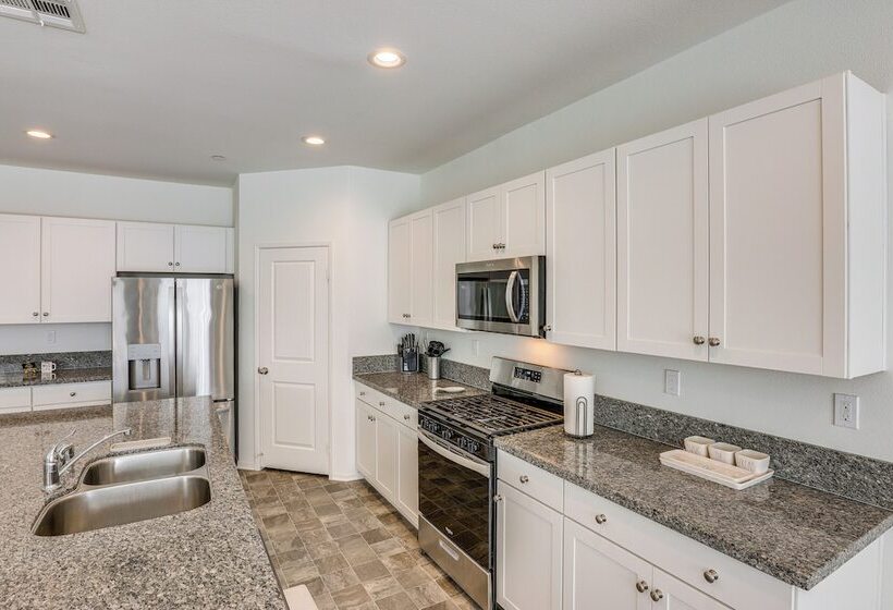 Coachella Home W/ Game Room & 1 Pm Check Out