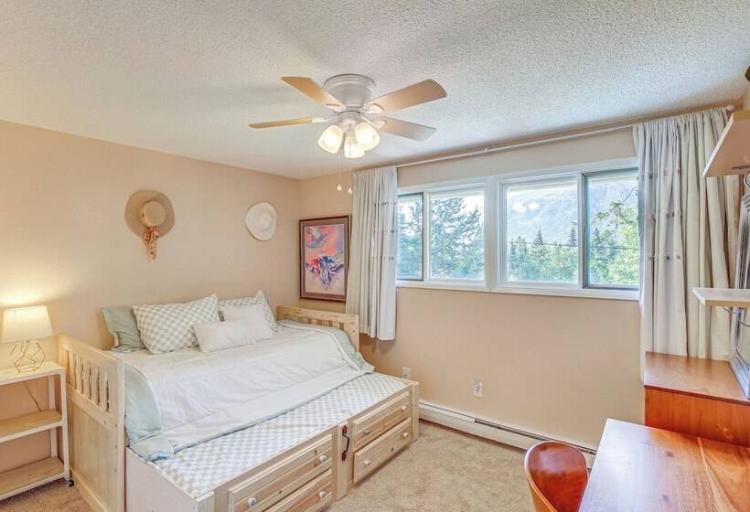 Spacious Eagle River Escape W/ Hot Tub + Views!