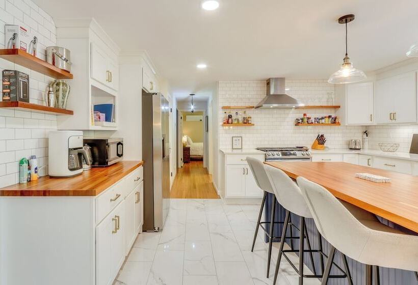 Spacious East Haddam Retreat W/ Private Pool!