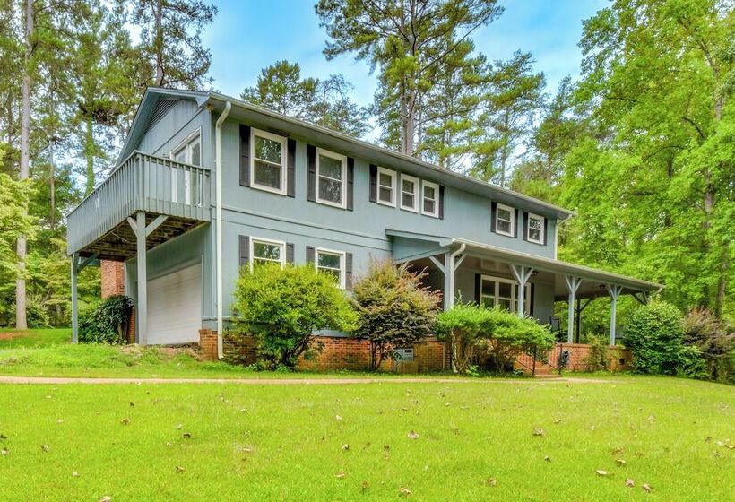 Spacious Home W/ Porch, 4 Mi To Downtown Clemson!