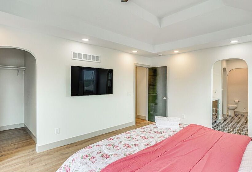 1 Mi To Downtown: New Albany Home W/ Yard