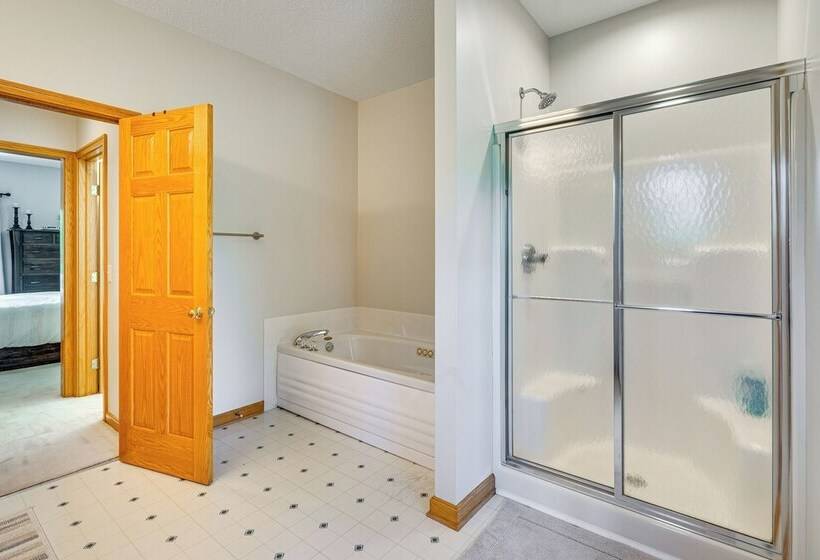 Spacious Thornville Home ~ 8 Mi To Buckeye Lake!