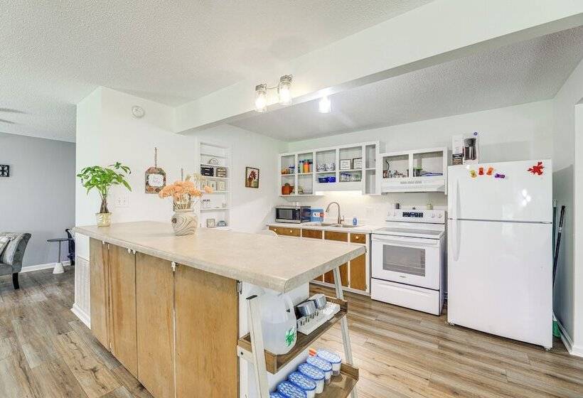 Stella Home W/ River View: 10 Mi To Hammocks Beach