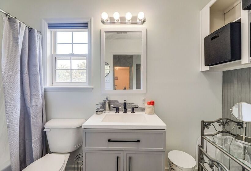 Stella Home W/ River View: 10 Mi To Hammocks Beach