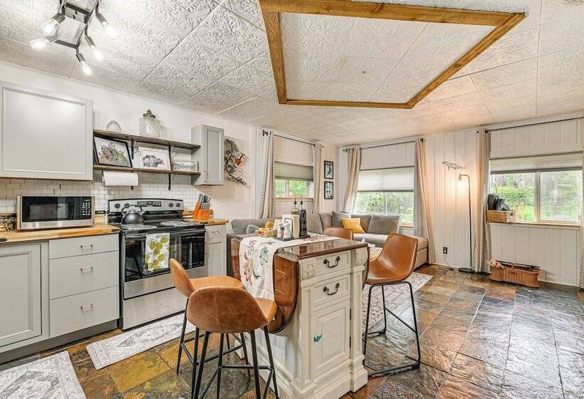 Sterling Home W/ Patio, Bbq Grill & Fire Pit!