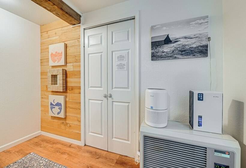 Sterling Home W/ Patio, Bbq Grill & Fire Pit!