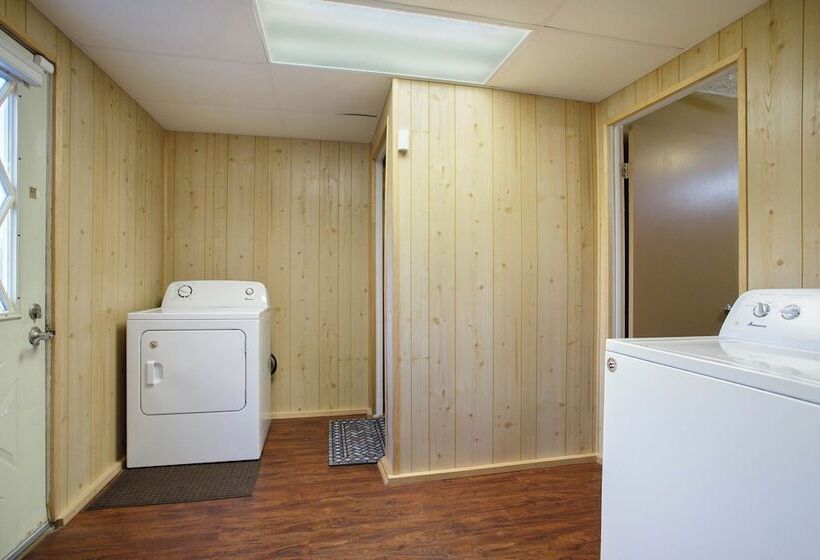 Stevensville Home Near Beach, State Parks & More!