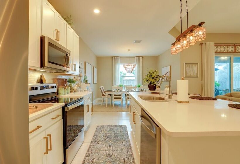 Stylish Port St Lucie Home W/ Hot Tub + Game Room!