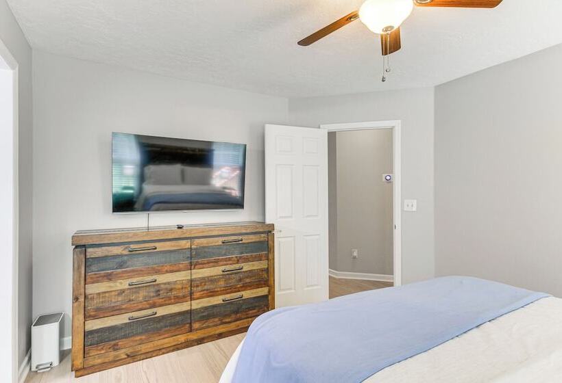 Sunny Augusta Home: Golf, Shop, Explore!