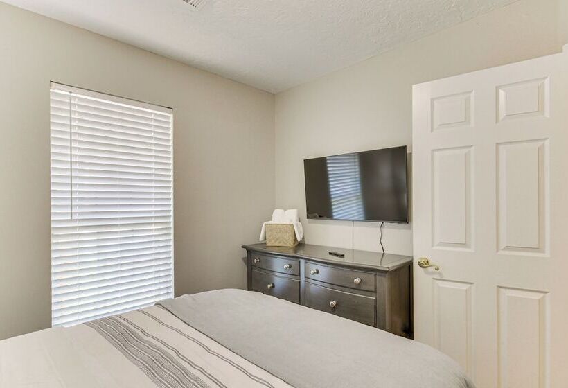 Sunny Augusta Home: Golf, Shop, Explore!