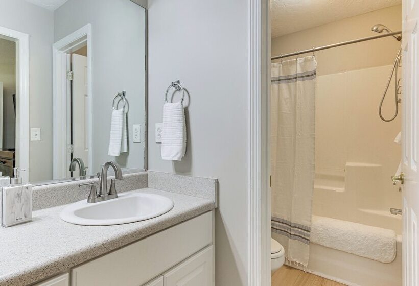 Sunny Augusta Home: Golf, Shop, Explore!