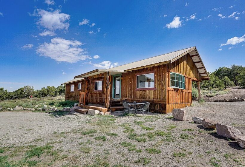 Sunset Cabin Near Moab W/ Stunning Views!