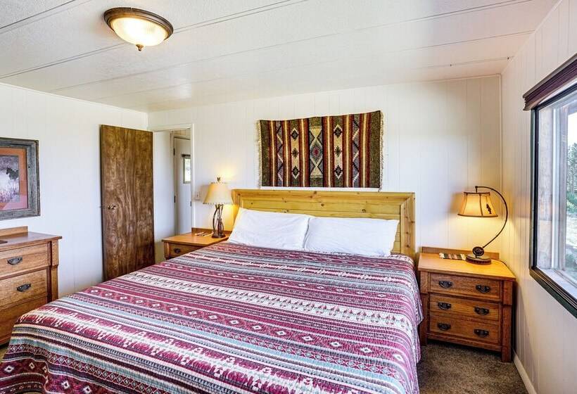 Sunset Cabin Near Moab W/ Stunning Views!