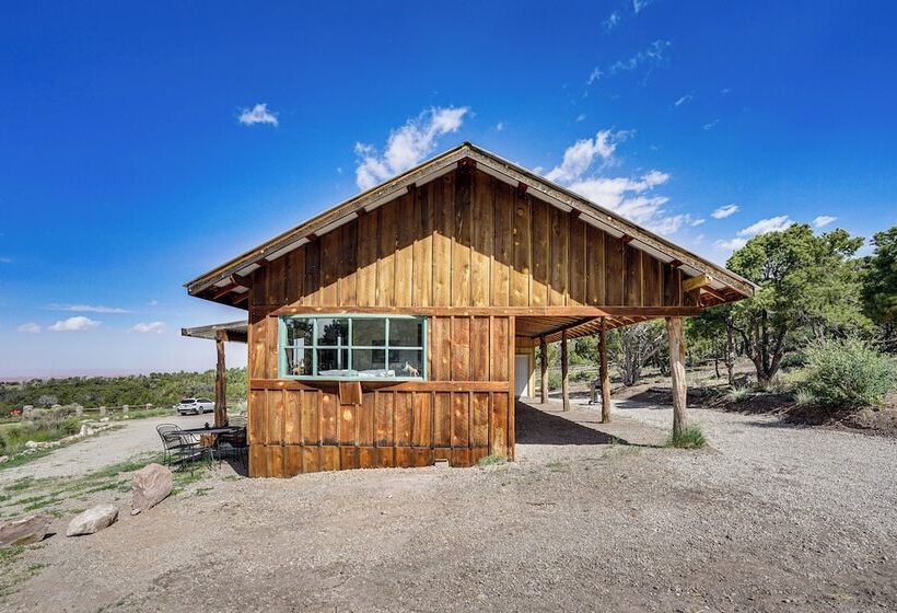 Sunset Cabin Near Moab W/ Stunning Views!