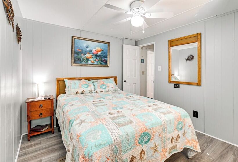 1/2 Mi To Ocean: Surfside Beach Resort Home