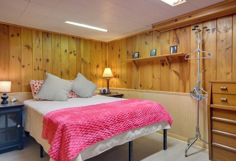 Syracuse Home W/ Fenced Yard < 1 Mi To Westcott St