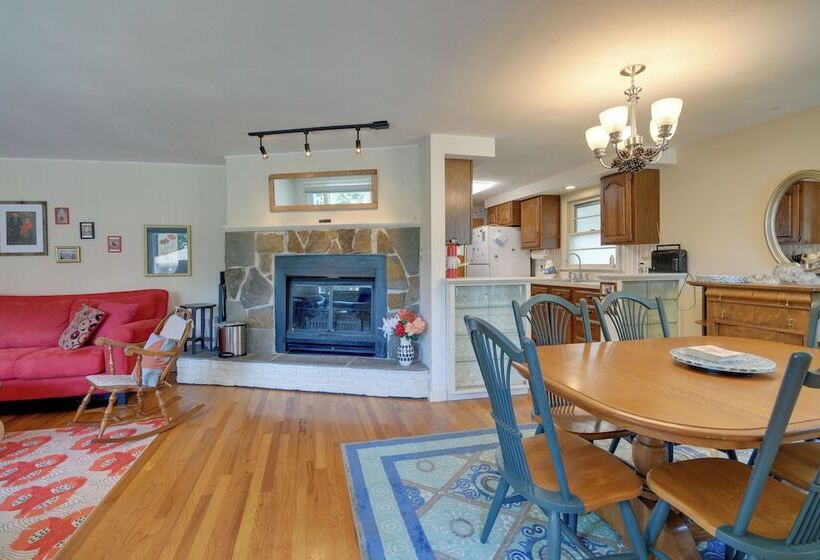 Syracuse Home W/ Fenced Yard < 1 Mi To Westcott St