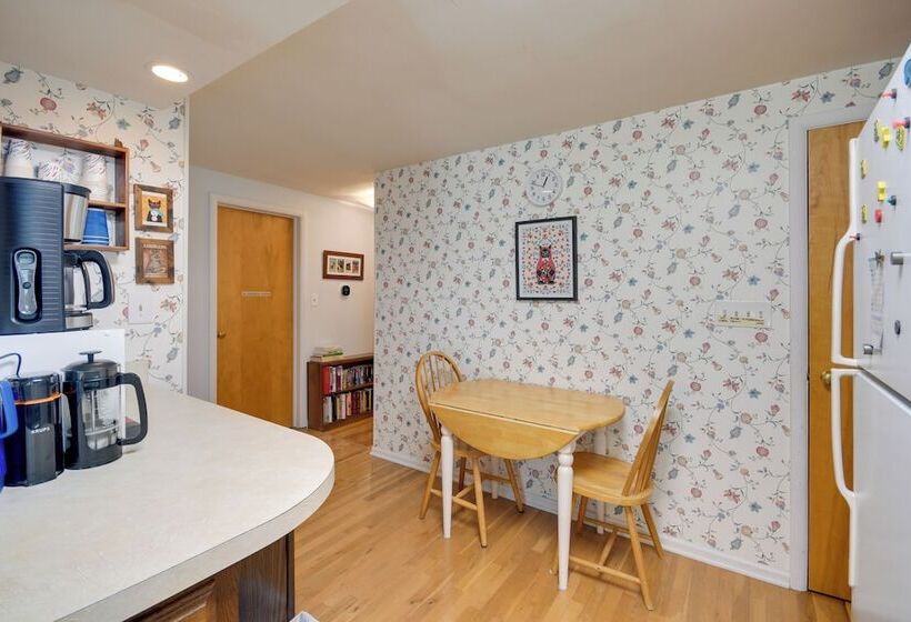 Syracuse Home W/ Fenced Yard < 1 Mi To Westcott St