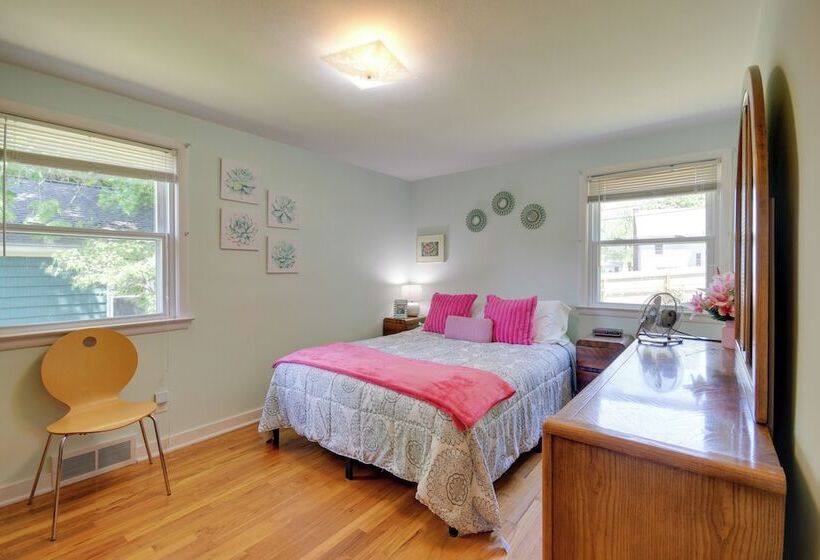 Syracuse Home W/ Fenced Yard < 1 Mi To Westcott St