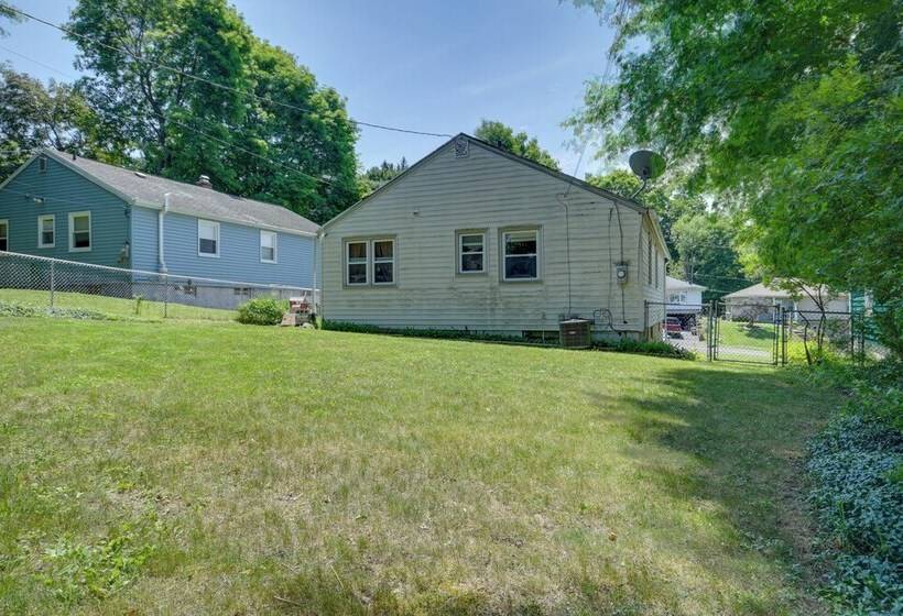 Syracuse Home W/ Fenced Yard < 1 Mi To Westcott St