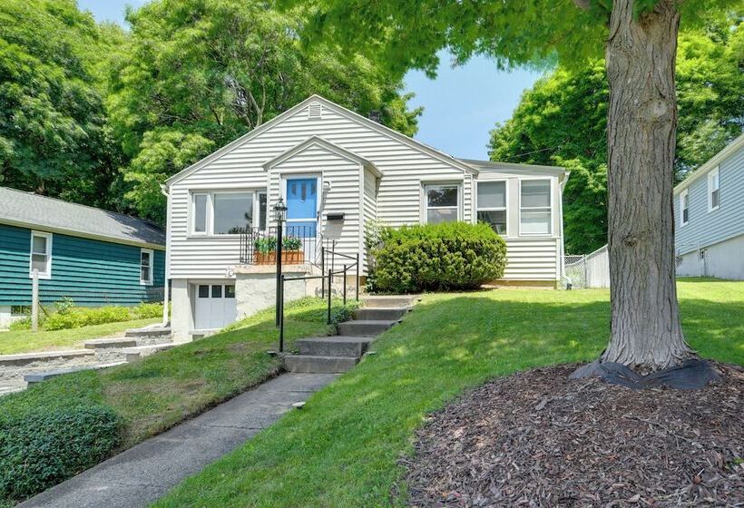 Syracuse Home W/ Fenced Yard < 1 Mi To Westcott St