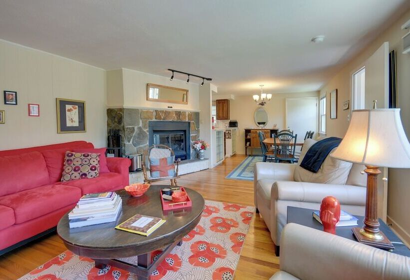 Syracuse Home W/ Fenced Yard < 1 Mi To Westcott St