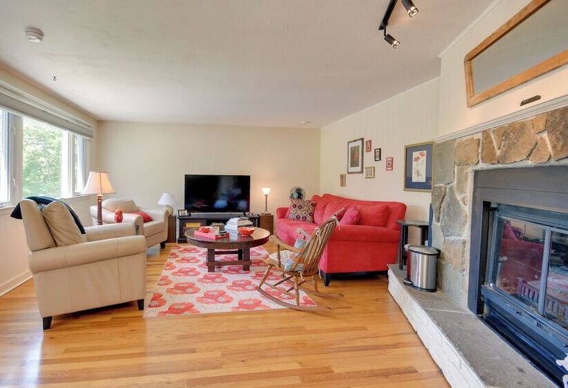 Syracuse Home W/ Fenced Yard < 1 Mi To Westcott St