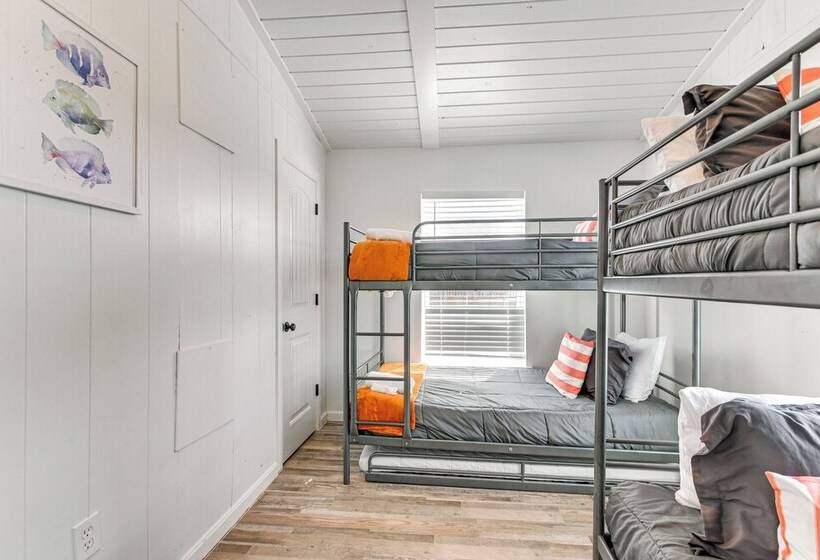 Walk To Beach & State Park: Texas Gulf Coast Home