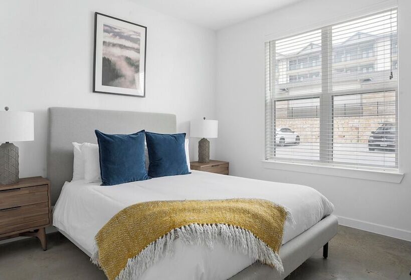 The Artesian At Bee Cave By  Landing