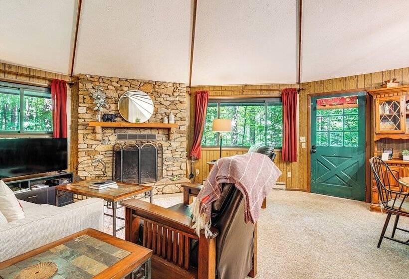 The Round House    Treetop North Carolina Cabin!