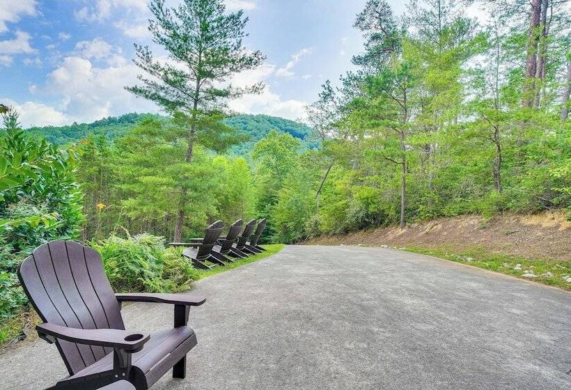 Scenic Getaway: Smoky Mountain Cabin, 4 Mi To Park