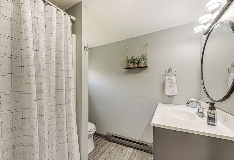 Cozy Wells Cottage W/ Deck: Steps To Beach!