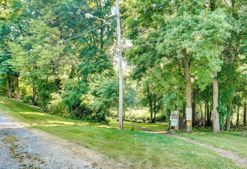 Updated Annville Retreat ~ 10 Mi To Hersheypark!