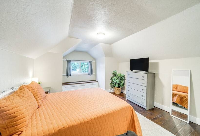 Updated Spokane Home W/ Furnished Patio Near Dtwn!