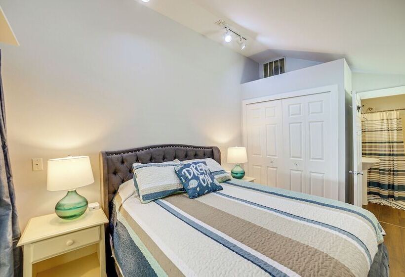 Waterfront Clarklake Escape Deck, Dock & Views