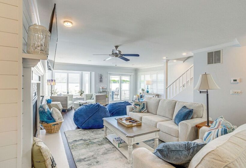 Waterfront Clarklake Escape Deck, Dock & Views